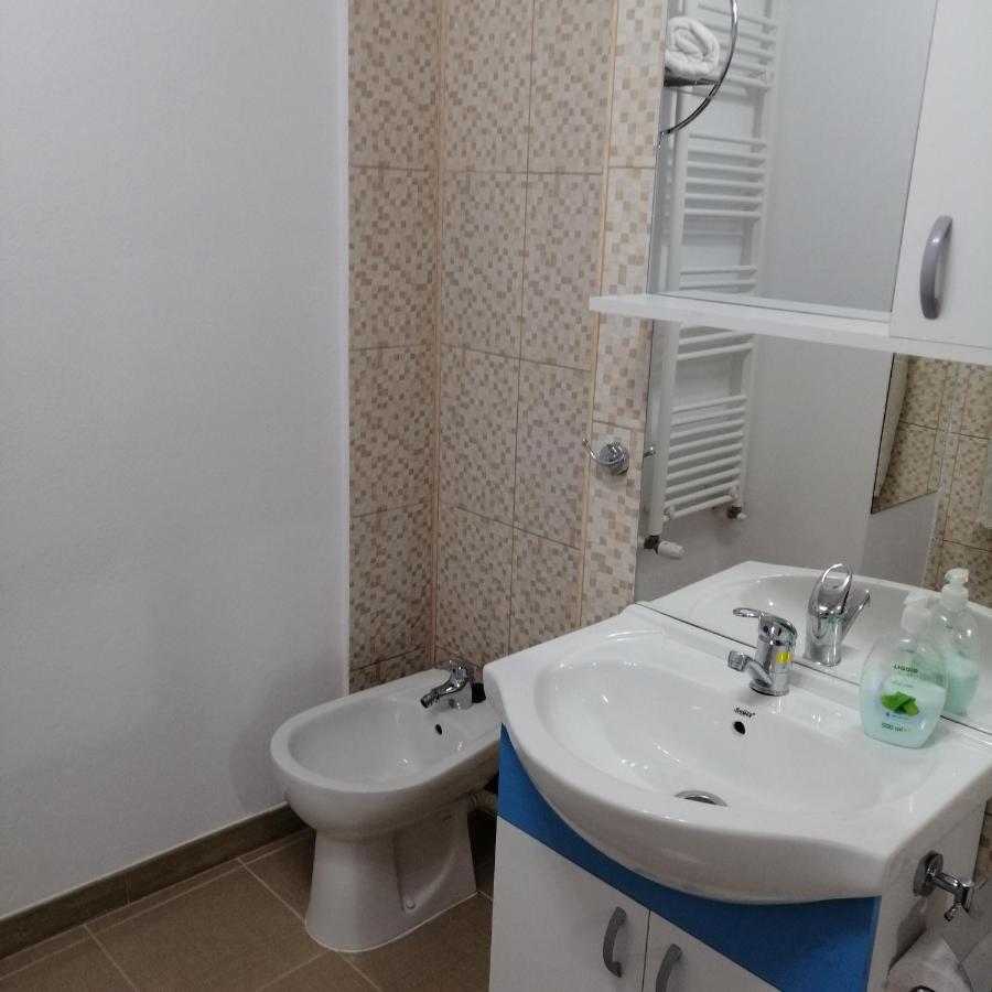 Karla Residence / Greta Residence Resita Ngoại thất bức ảnh