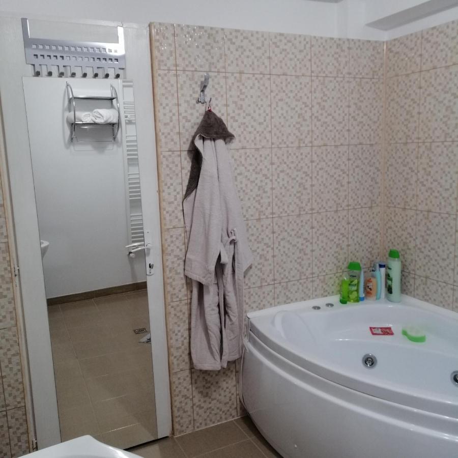 Karla Residence / Greta Residence Resita Ngoại thất bức ảnh