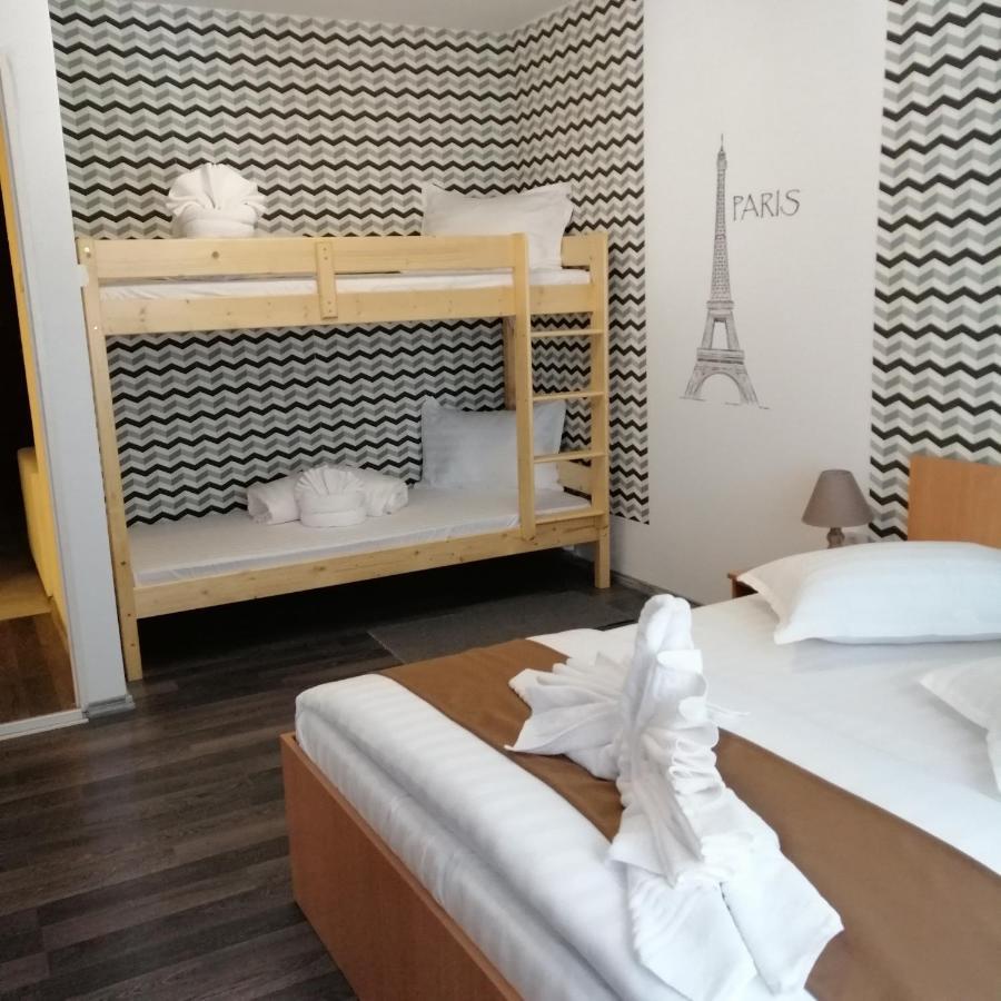 Karla Residence / Greta Residence Resita Ngoại thất bức ảnh